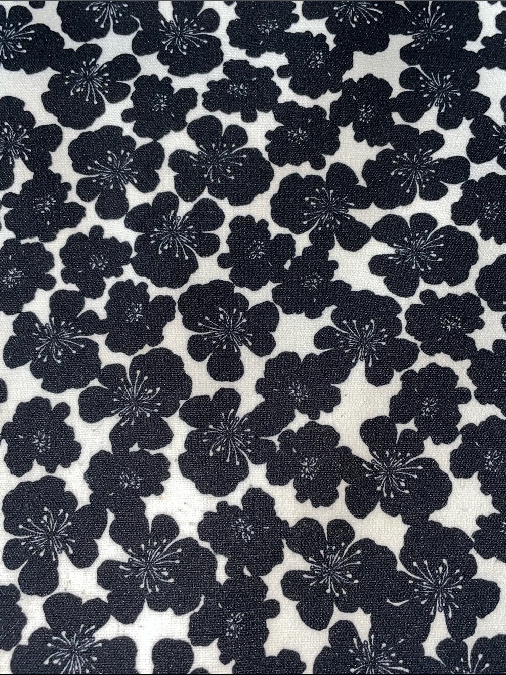 J. Crew Black & White Floral Pencil Skirt. Lined. Back zipper.  Size 2. - Picture 9 of 9